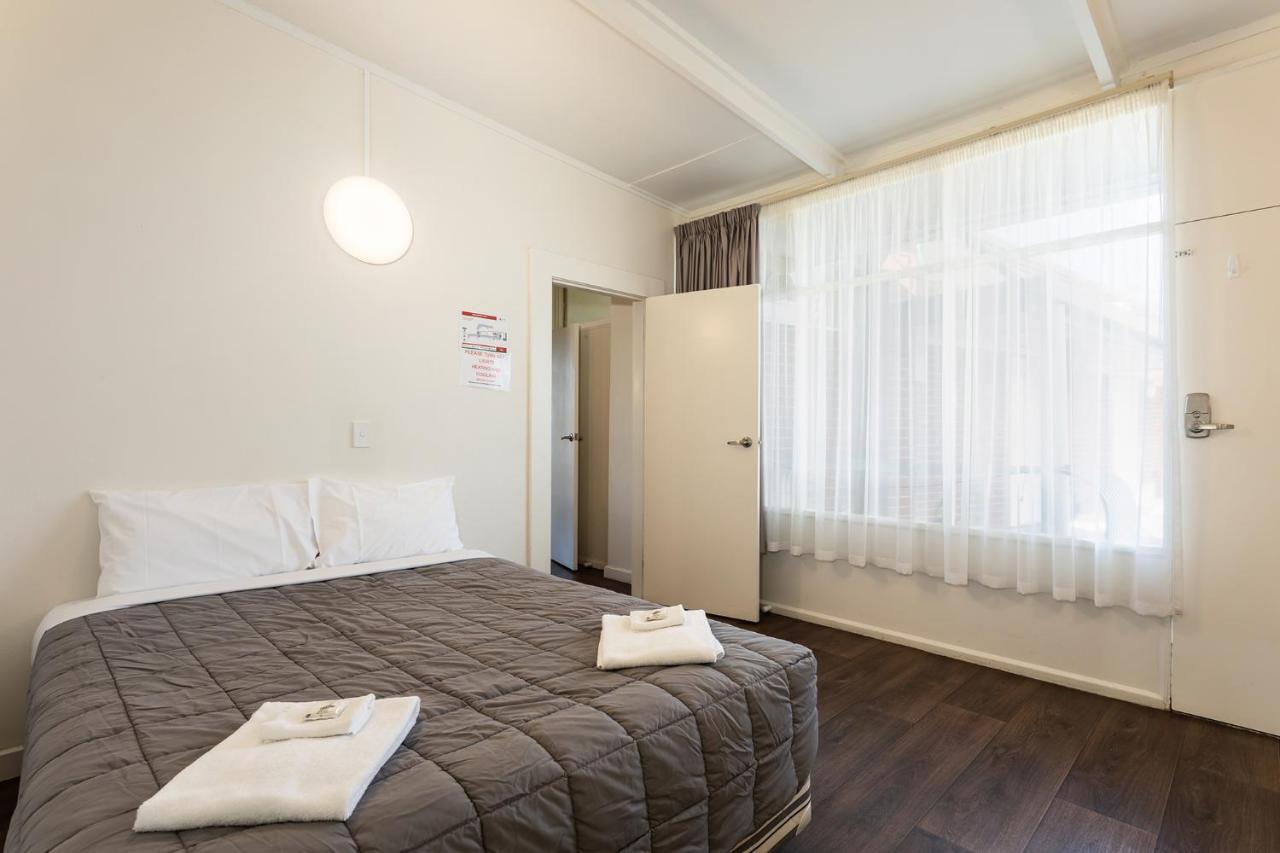 Rivers Apartments Motel Sale Gippsland ภายนอก รูปภาพ