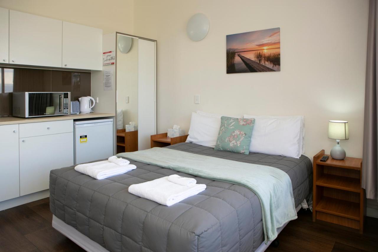 Rivers Apartments Motel Sale Gippsland ภายนอก รูปภาพ