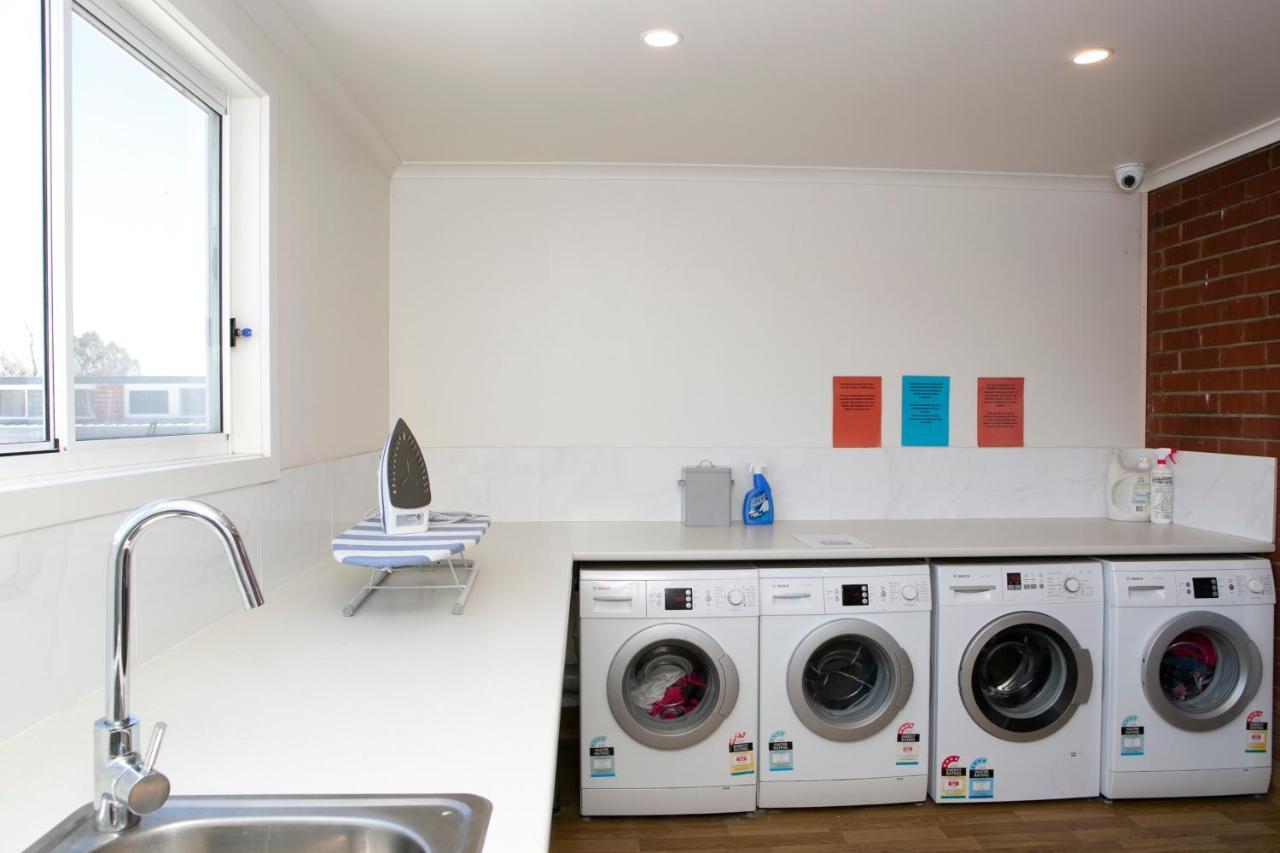 Rivers Apartments Motel Sale Gippsland ภายนอก รูปภาพ